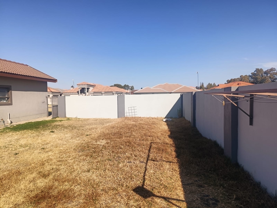 3 Bedroom Property for Sale in Van Der Hoff Park North West